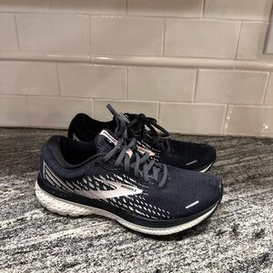 Women’s Brooks Ghost 13 Size 7